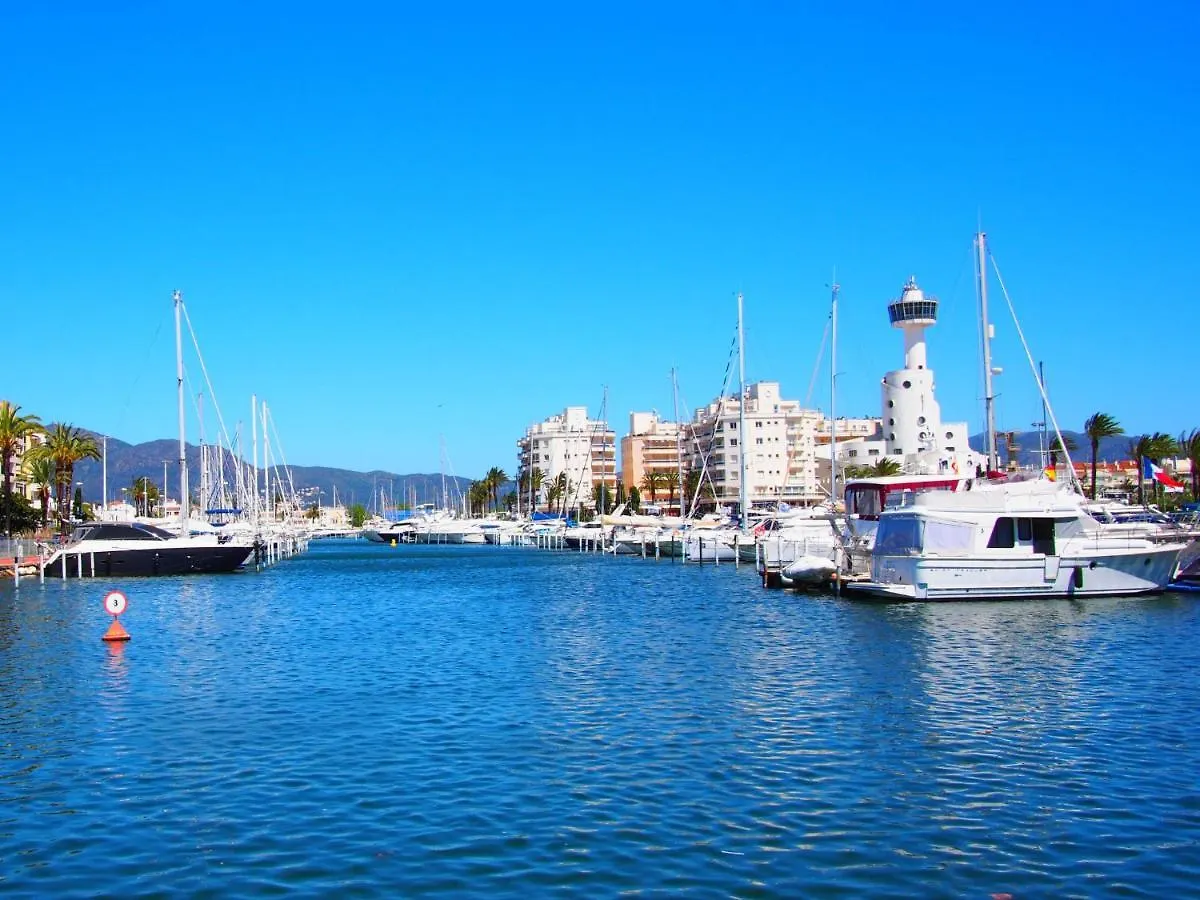 Holiday Home Sant Mori 48B Empuriabrava