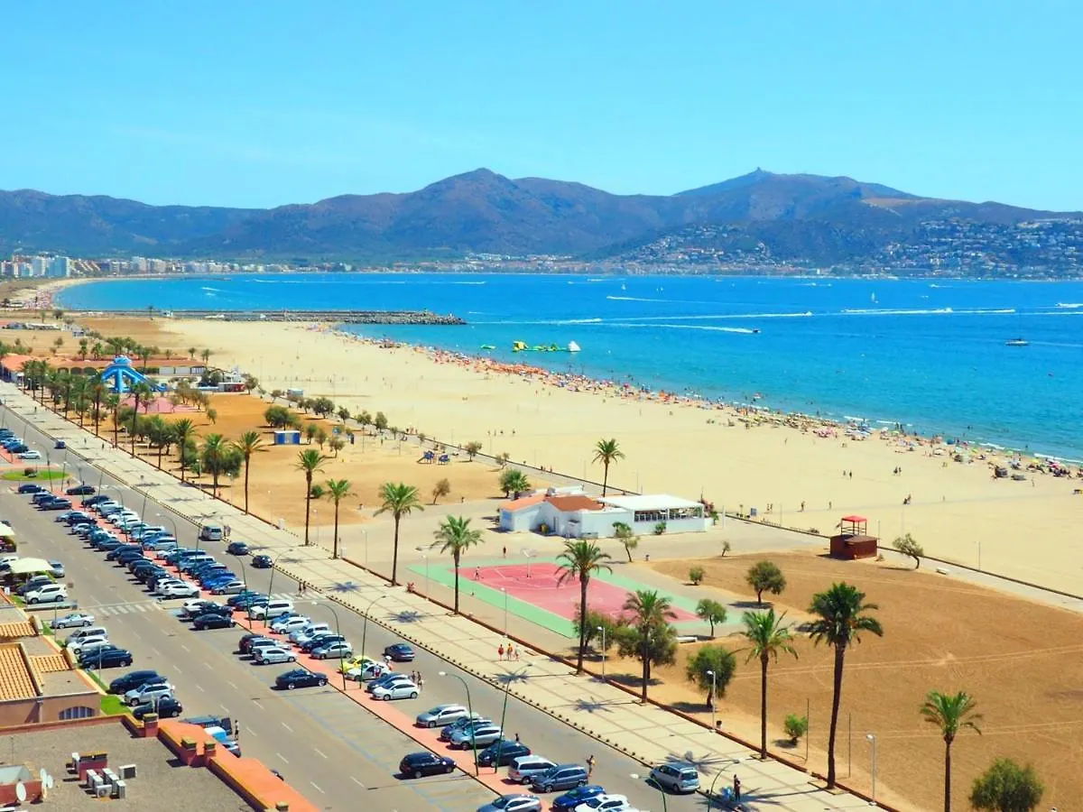 Holiday Home Sant Mori 48B Empuriabrava
