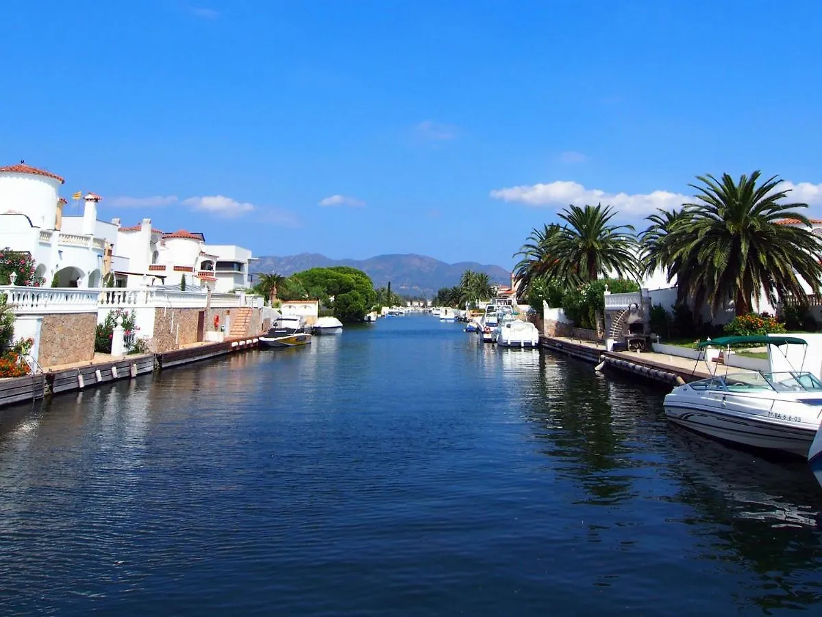 Holiday Home Sant Mori By Interhome Empuriabrava